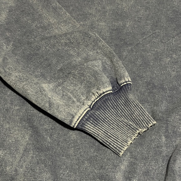 NWOT Zenana Sweatshirt with Pockets! Super soft and comfy! New - Picture 6 of 7